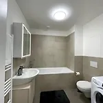 Skynest B404 * Bratislava