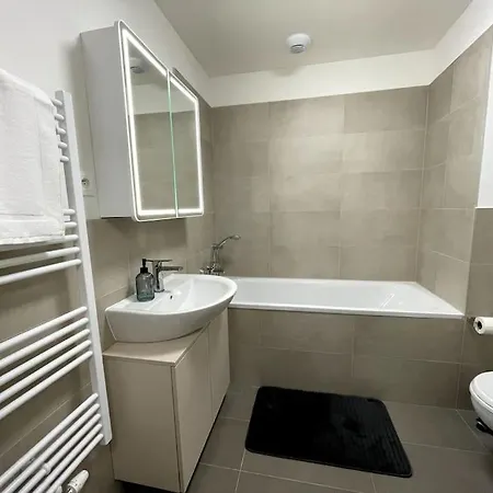 Skynest B404 Apartment Bratislava