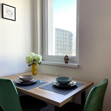 Skynest B404 * Братислава