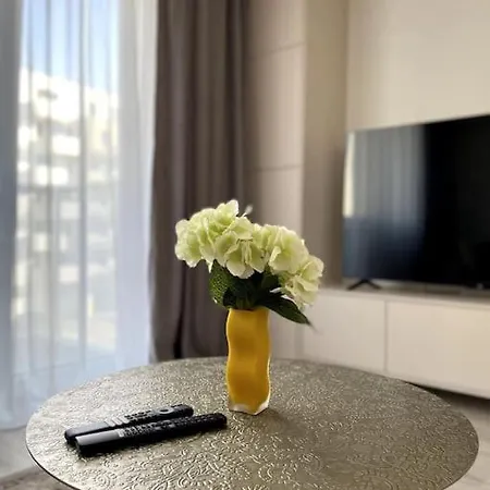 Апартаменти Skynest B404